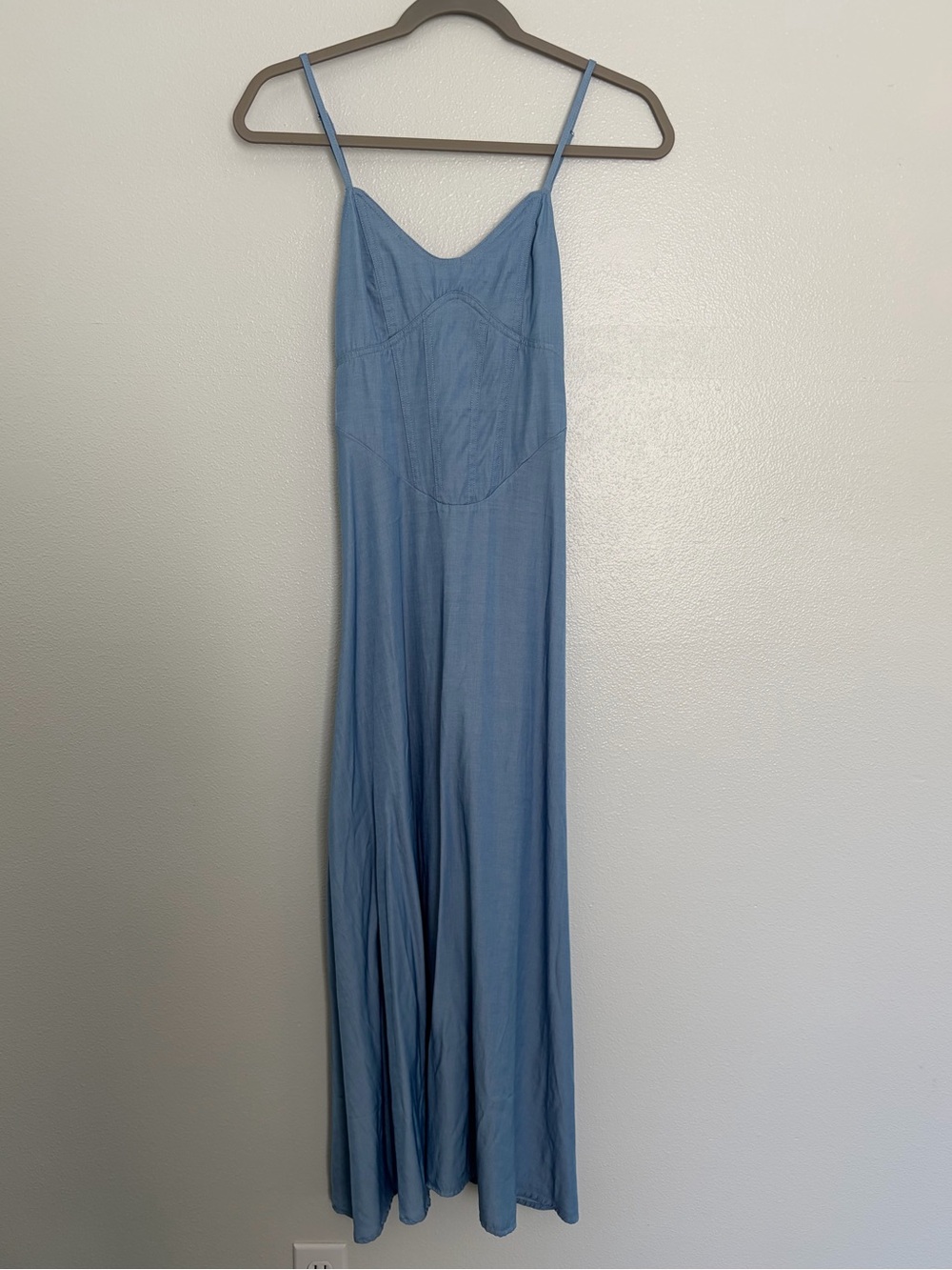 Light Blue Chambray Midi Dress Women’s Sleeveless Spaghetti Strap Flowy Dress